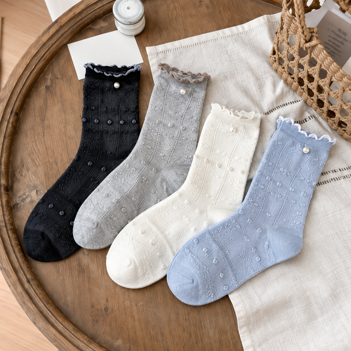 Swiss Dot Scallop Crew Socks