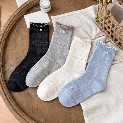 Swiss Dot Scallop Crew Socks