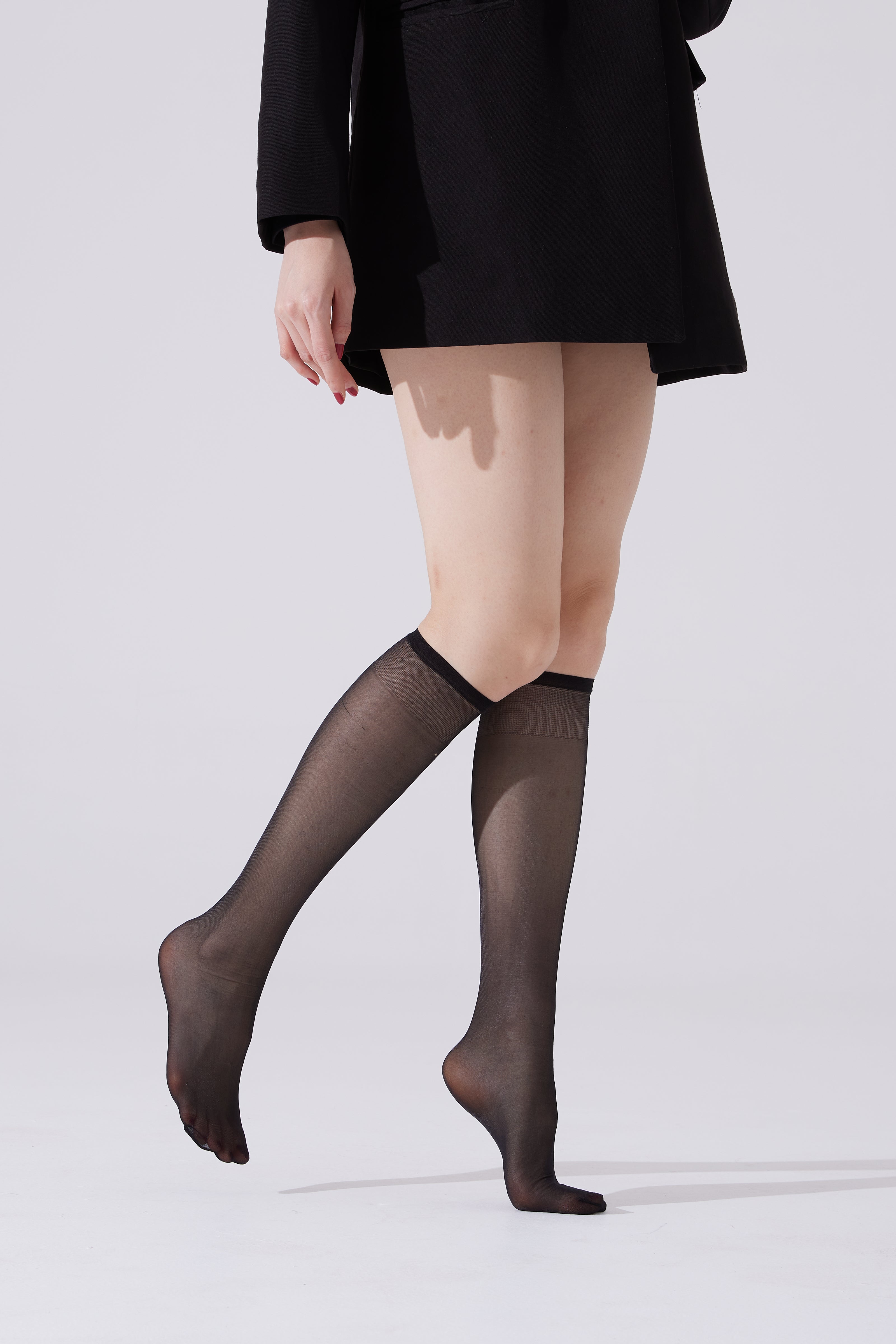 How to style sheer tights